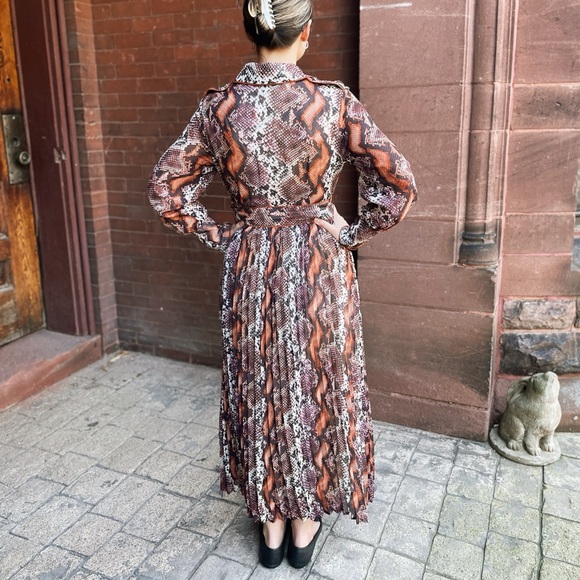 Karen Millen Pleated Collared Snakeskin Print Belted Maxi Shirtdress 2P NWT - Picture 3 of 13